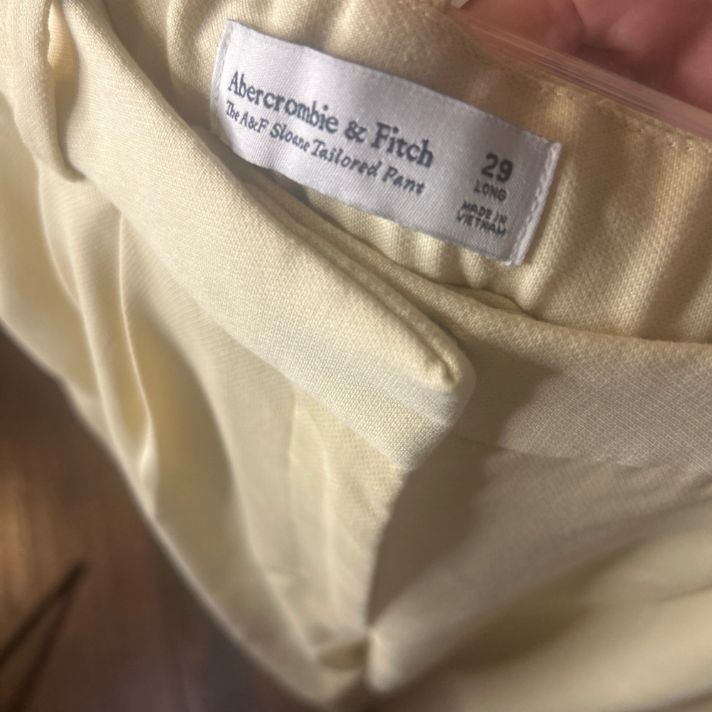 Abercrombie & Fitch Sloane Tailored Wide Leg Pant - Yellow - Picture 4 of 4